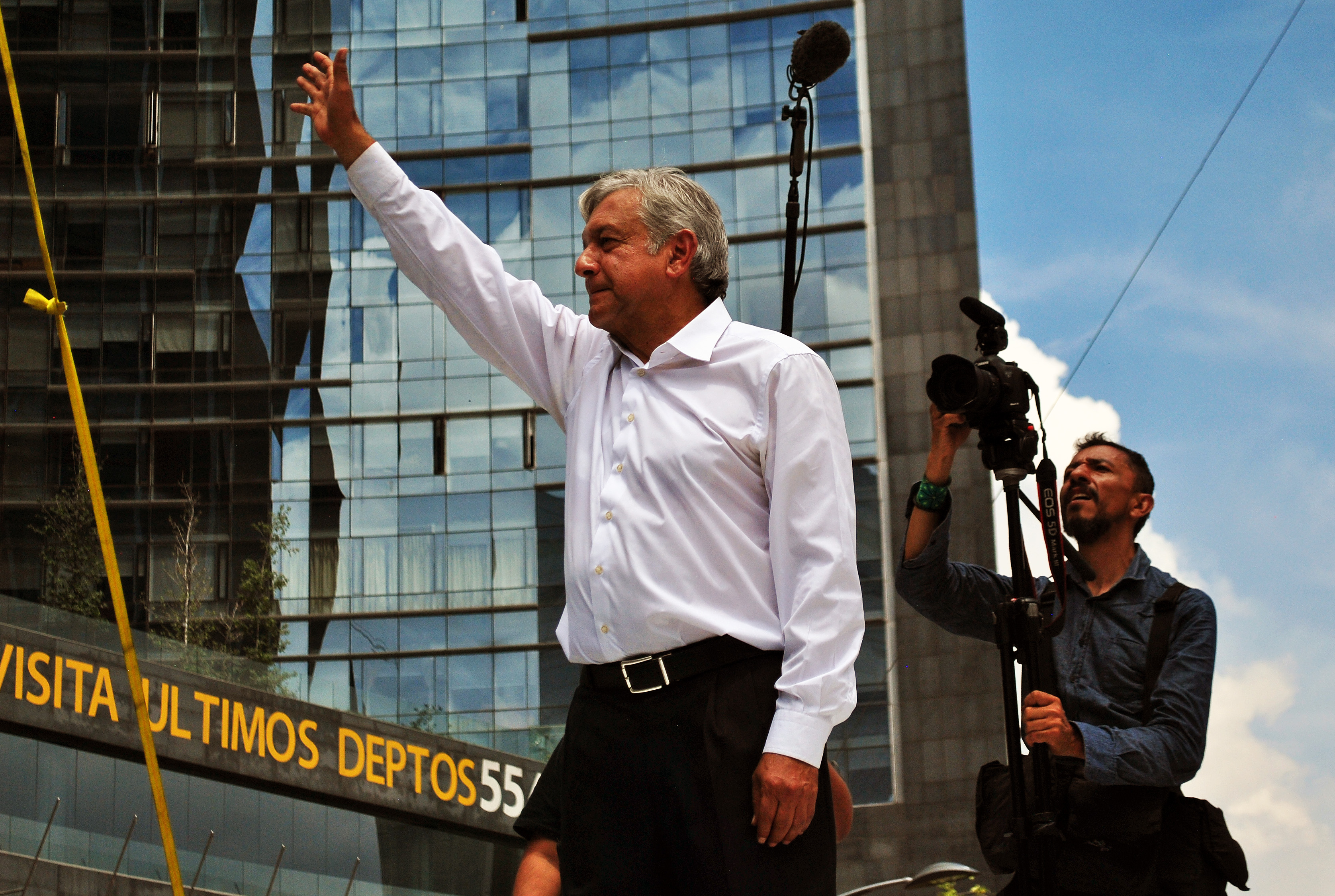 López Obrador defiende toma de Ferrosur y niega expropiación