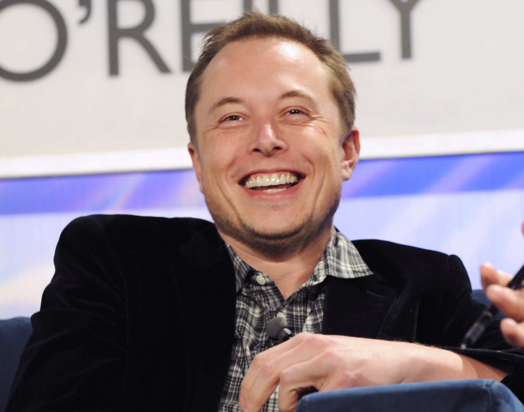 Elon Musk plantea ⁤un plan de pago para cobrar a‍ cualquiera que ‍use X